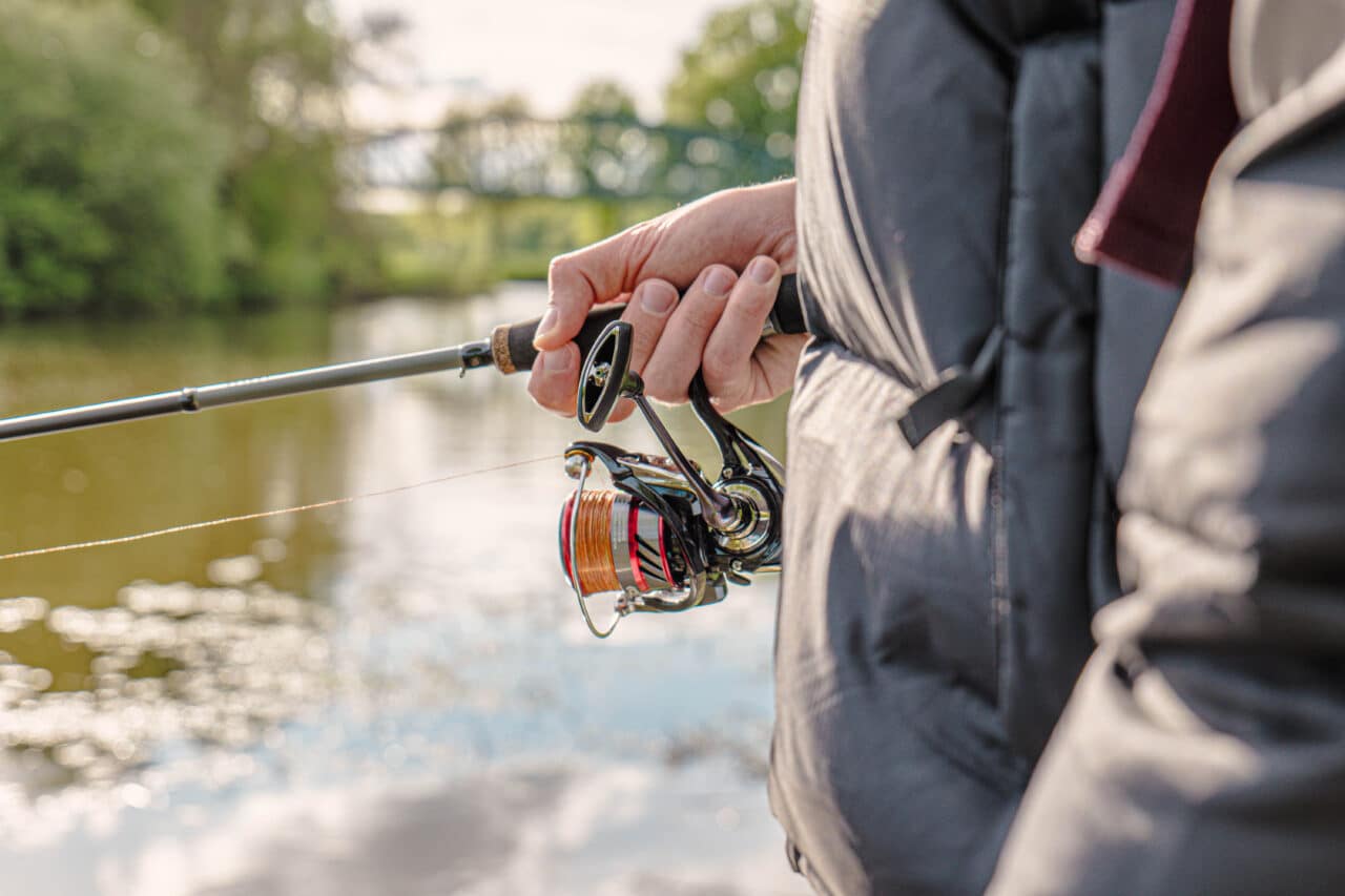 Pêcher près du pont du Grand Pas à Sainte-Marie - Madoline Bauthamy