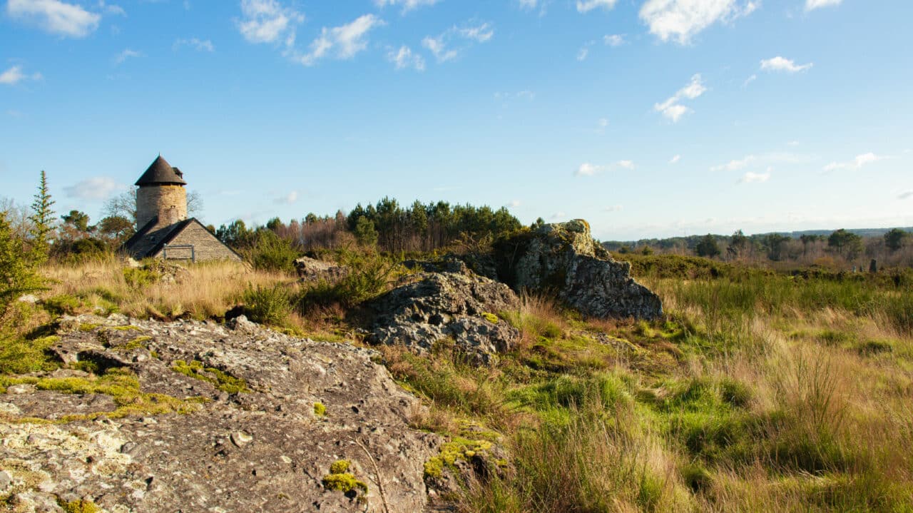 Le moulin du site mégalithique de Saint-Just