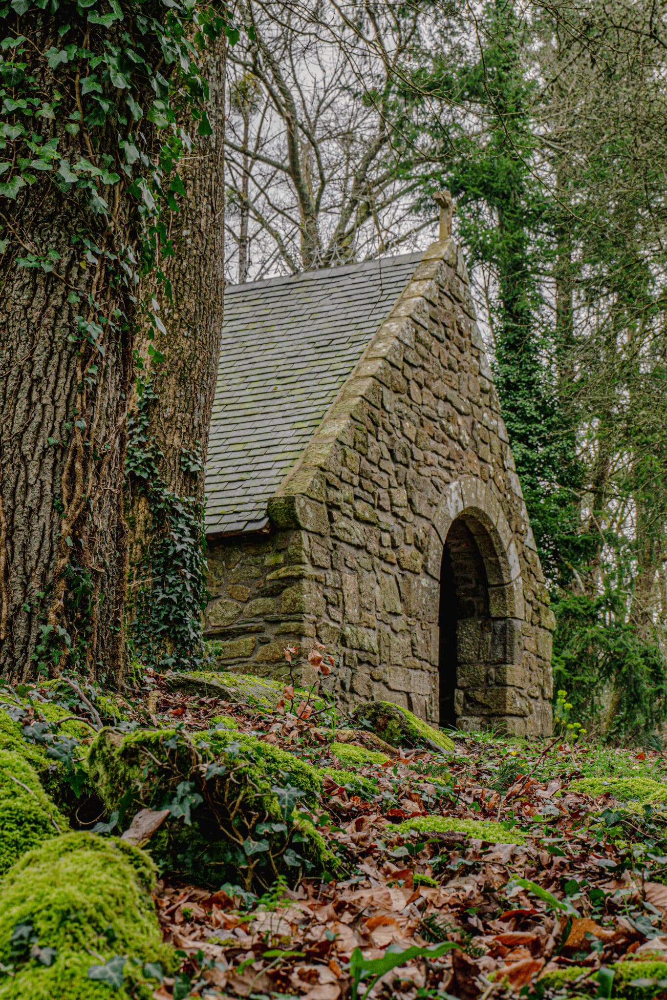 Chapelle Saint-Méen à Bains-sur-Oust © Madoline Bauthamy