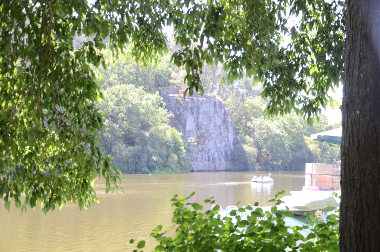 Le canal de Nantes à Brest à l'Île aux Pies, rive Saint-Vincent-sur-Oust © Morgane Busnel Masson